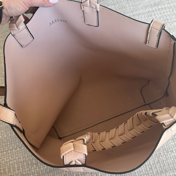 Tote - Picture 3 of 4